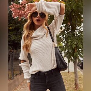 NWT - VICI - Shoreditch Cotton Blend Zip Sleeve
Knit Sweater - Size Large